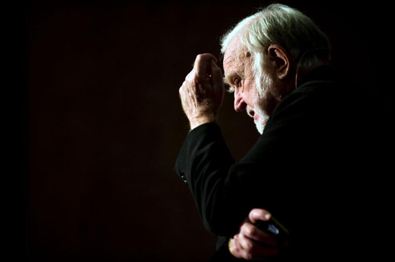 Escrita como forma de pensamento, não de expressão