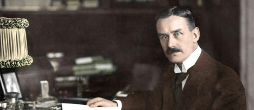 Romance de Formação: a história de um amplificada em muitos