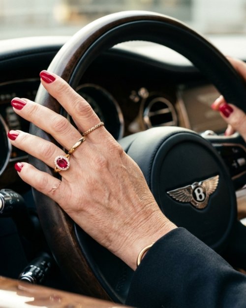 Esmalte vermelho