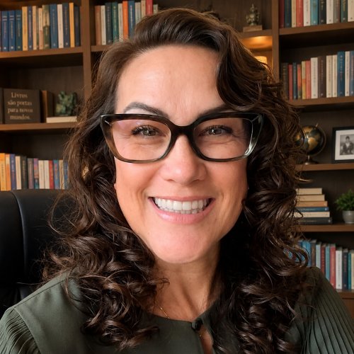 Márcia Cristina Neves Voges