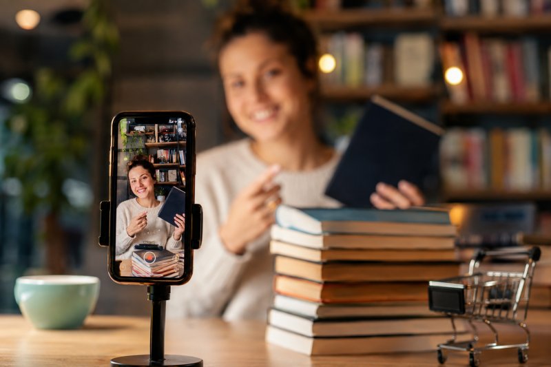 A chegada de grandes editoras ao TikTok Shop 